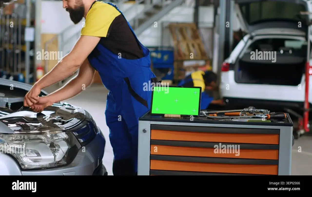 Mechanic website design in Spain: Agency vs Freelancer vs Website Builder