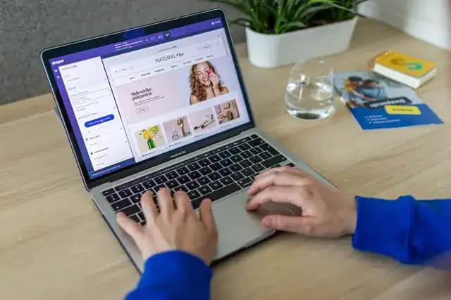 E commerce website development in Valencia: A Local SEO and Conversion Guide